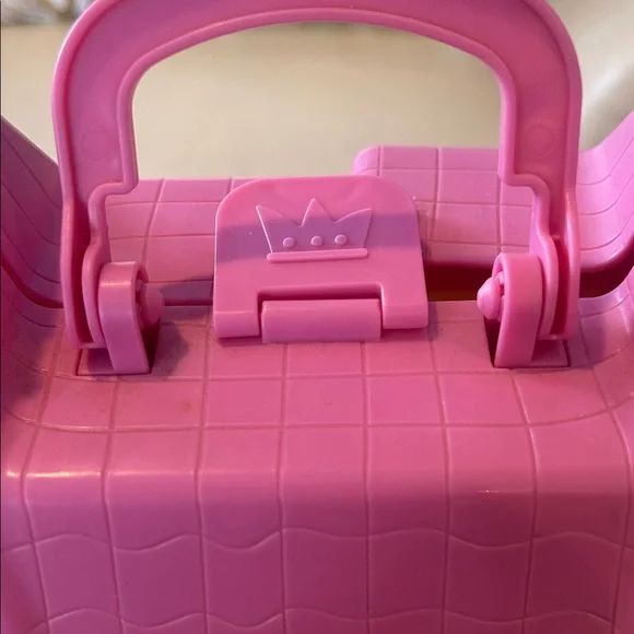 Peppa Pig Pink and Yellow Castle Playset - Picture 7 of 9